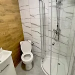 شقة With A Mezzanine In The Center